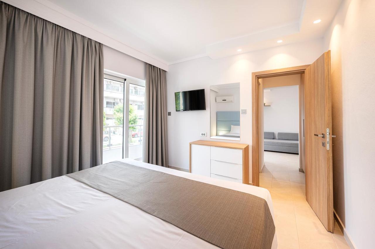 Poseidon Deluxe Apartments คอสทาวน์ ภายนอก รูปภาพ