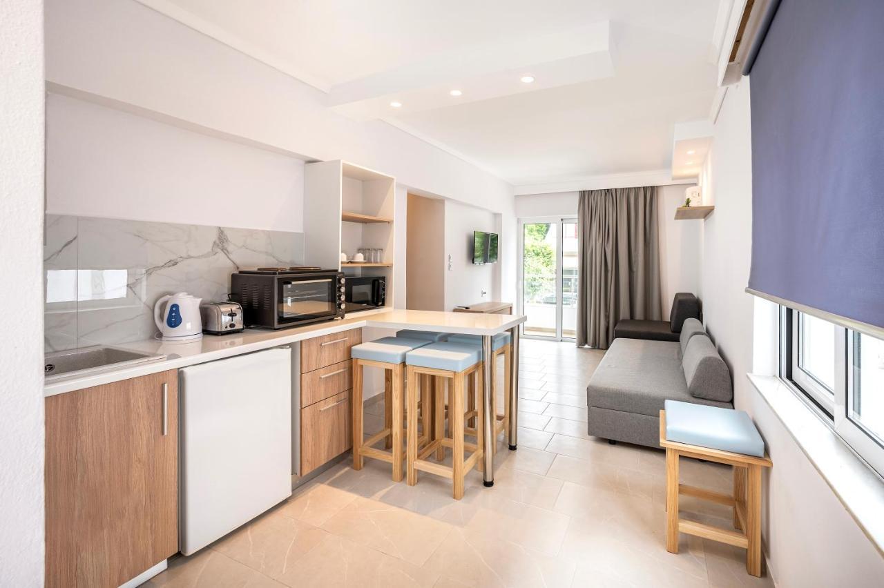 Poseidon Deluxe Apartments คอสทาวน์ ภายนอก รูปภาพ