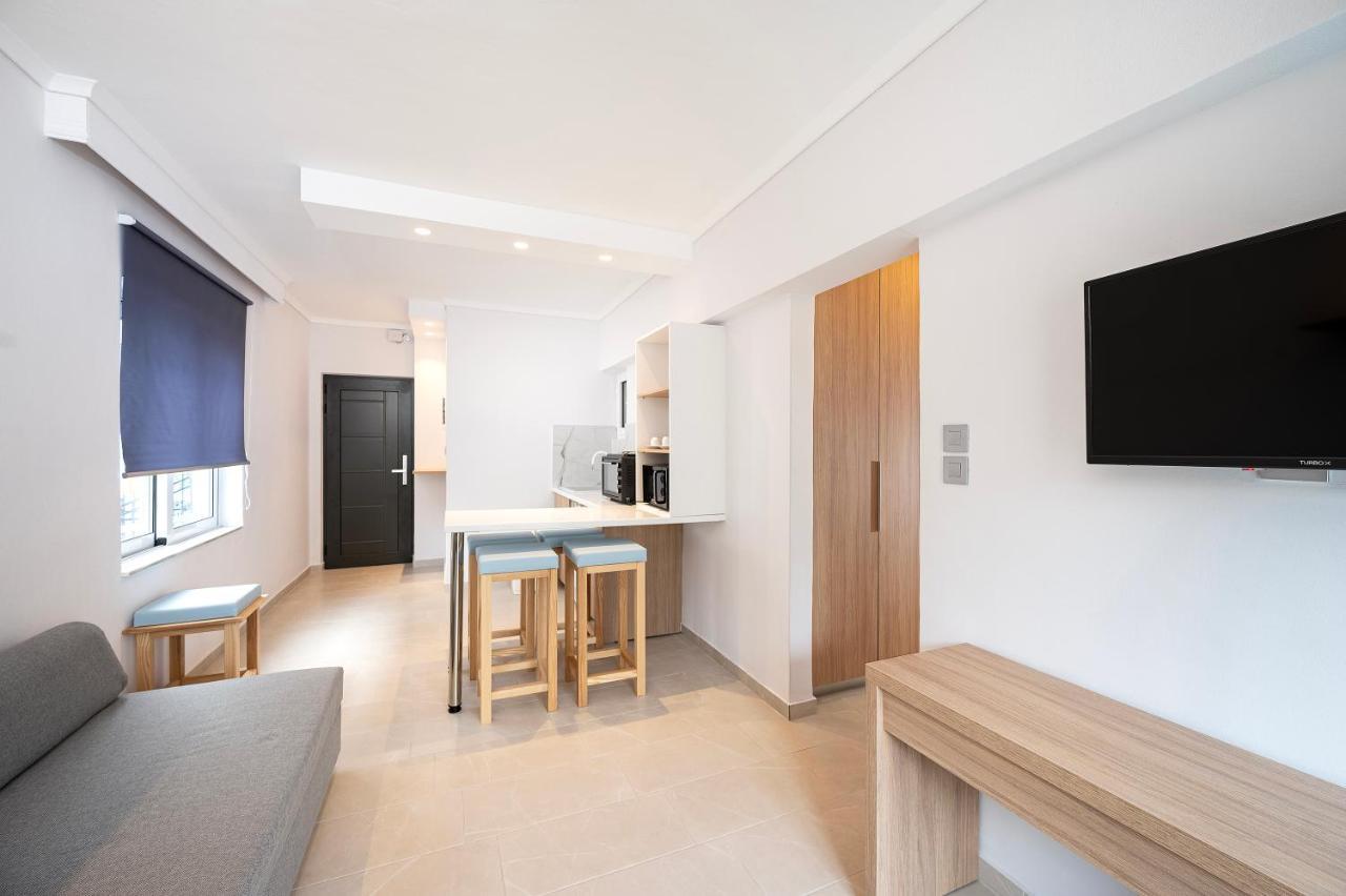 Poseidon Deluxe Apartments คอสทาวน์ ภายนอก รูปภาพ