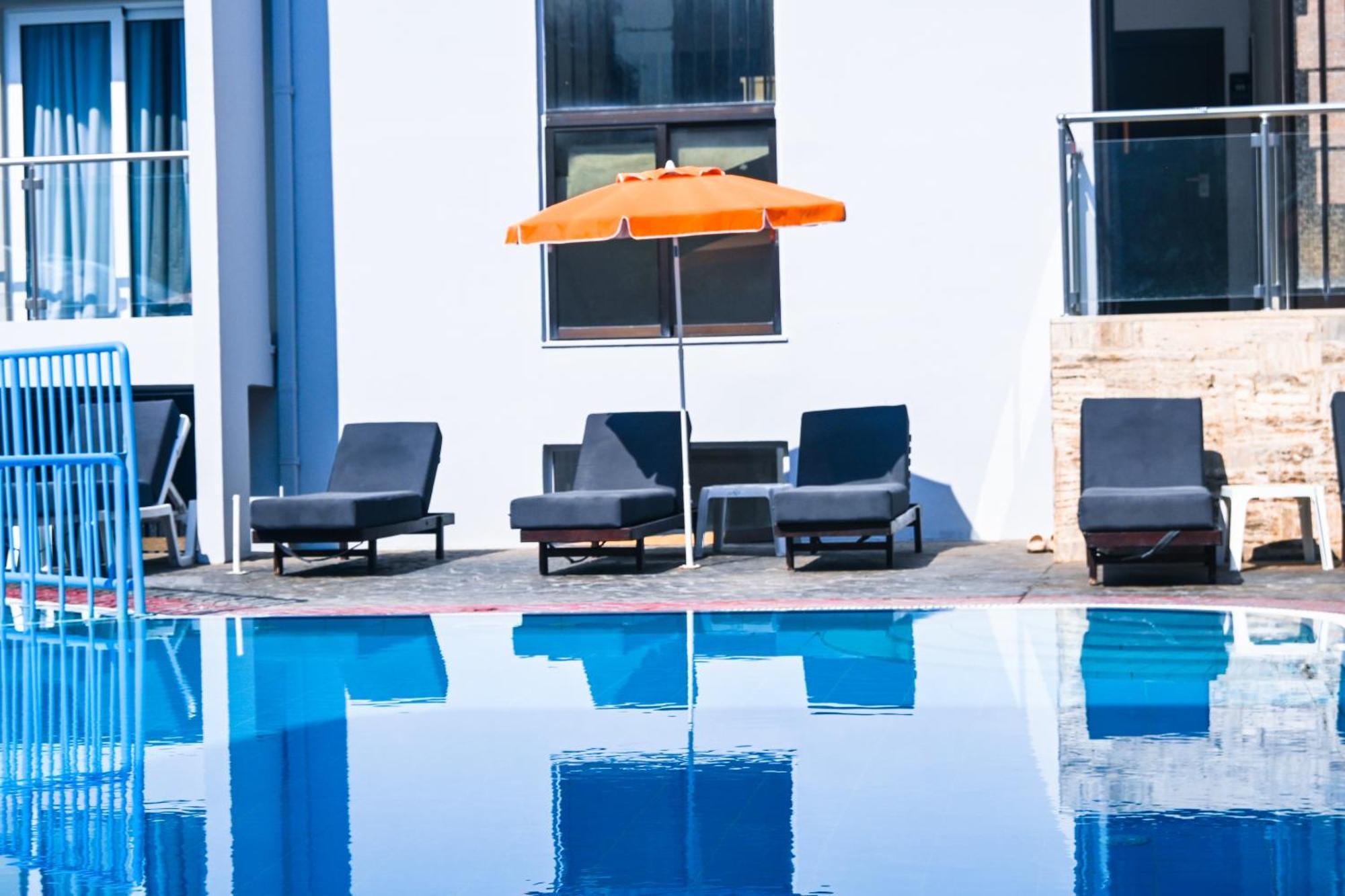 Poseidon Deluxe Apartments คอสทาวน์ ภายนอก รูปภาพ