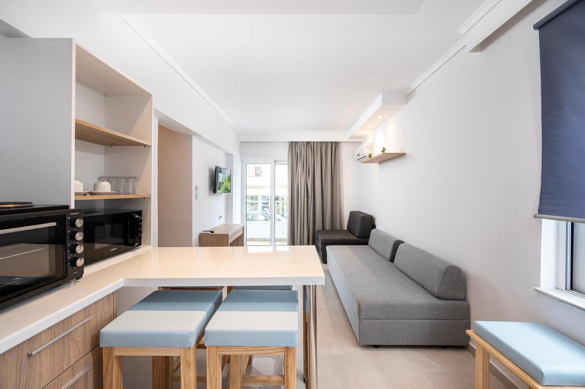 Poseidon Deluxe Apartments คอสทาวน์ ภายนอก รูปภาพ